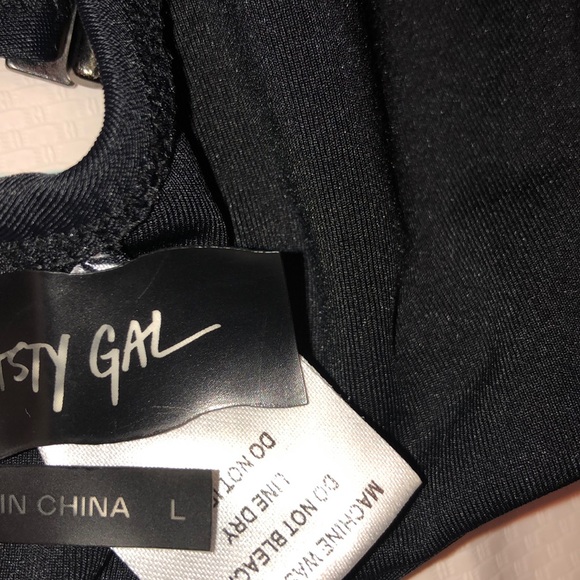 NASTY GAL Alina Ribbed Cutout Strappy Bikini Top - Picture 6 of 6